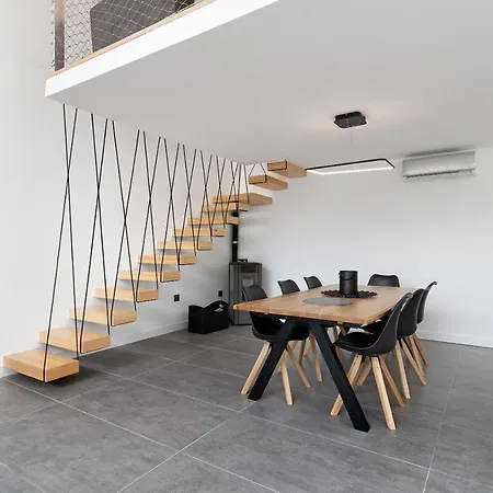 Enora Villa